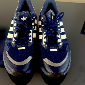 Men’s Adidas Sneakers Size 10